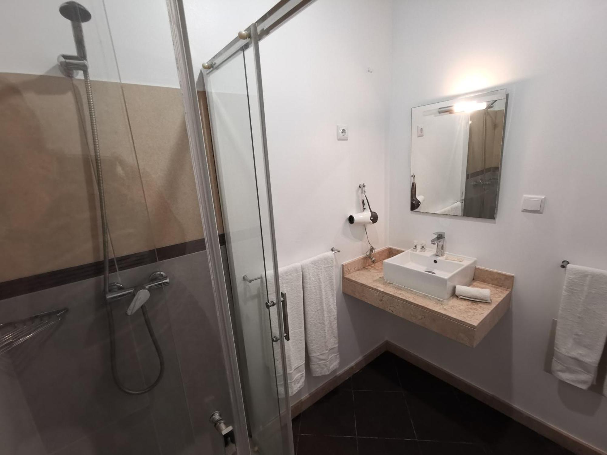 Villa Nova Madeira In Funchal Casa A And B Chambre photo